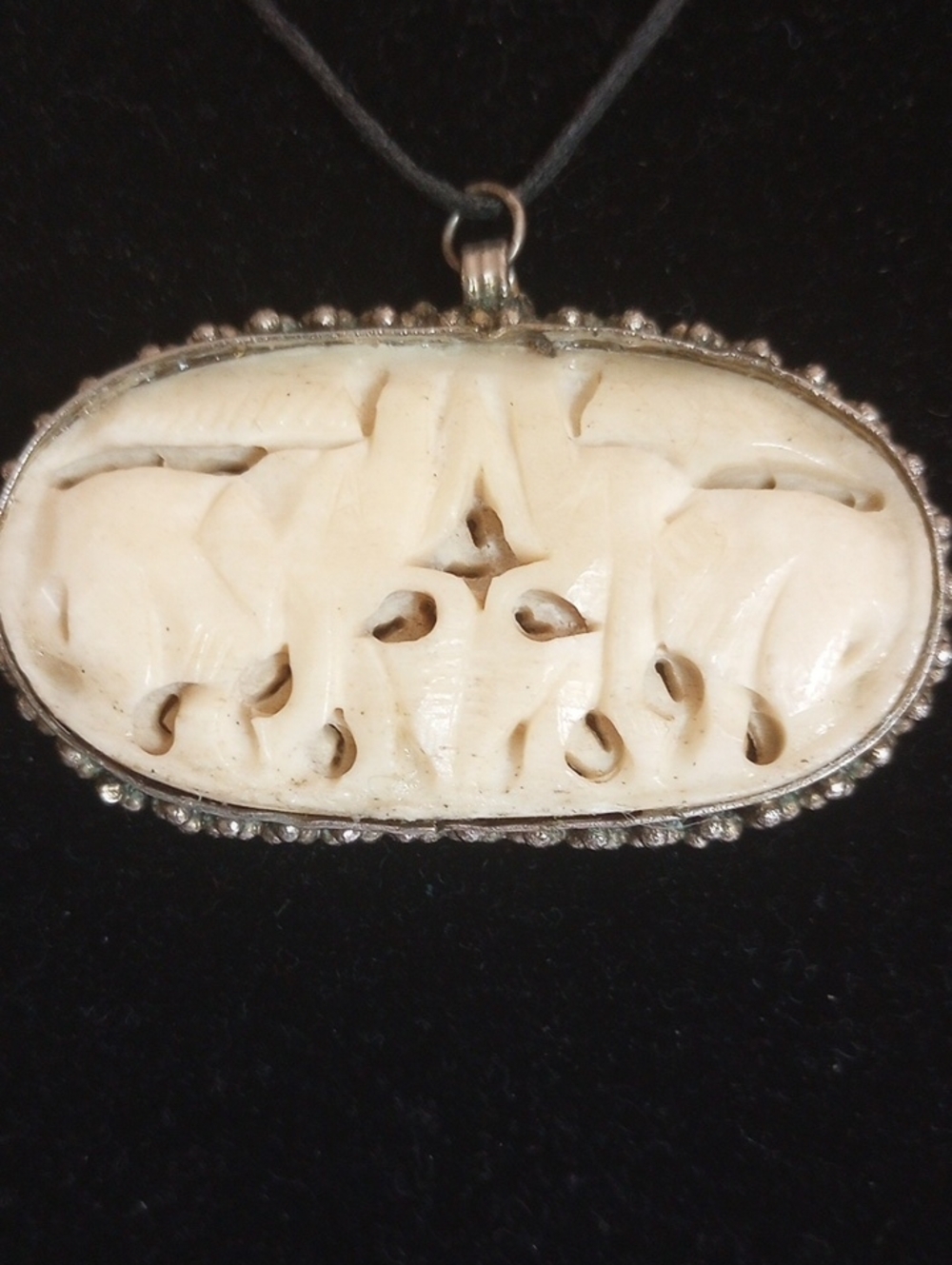 Navajo Hand Carved  Bovine Bone Lucky Elephants Pendant Black cord Necklace  26" - Picture 6 of 7